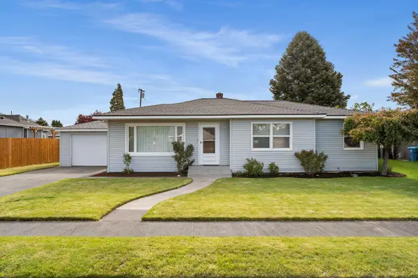 946 SW 13th Street, Redmond, OR 97756