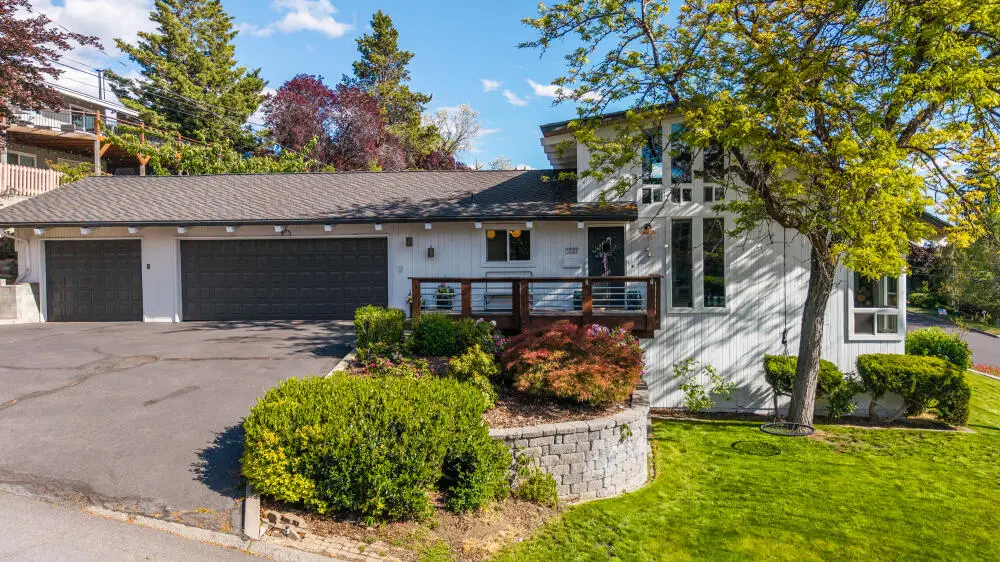 727 Hillside Avenue, Klamath Falls, OR 97601 - #1