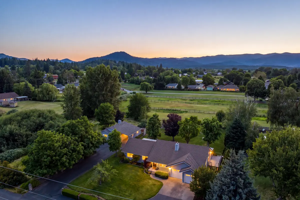 992 Auby Way, Grants Pass, OR 97527 - #1