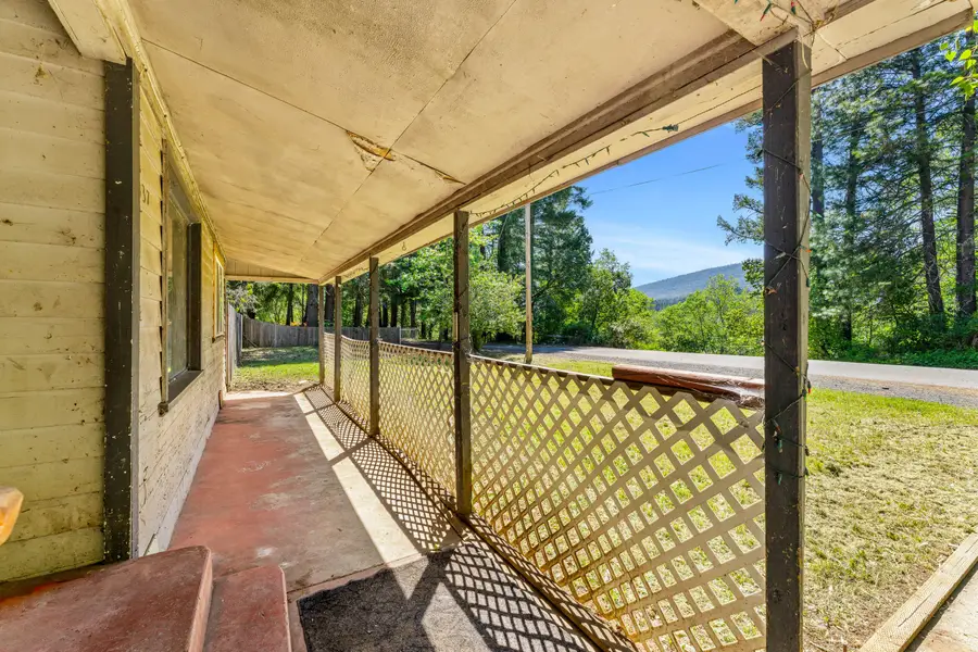337 S Kerby Avenue, Cave Junction, OR 97523 - #3