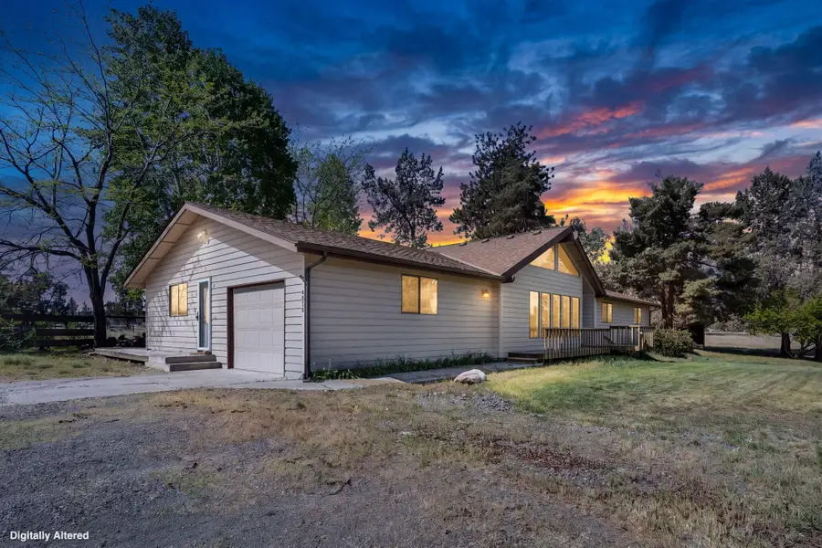 4050 SW Highland Avenue, Redmond, OR 97756 - #2