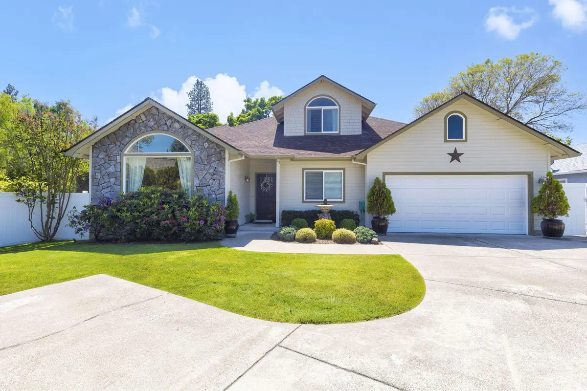 1211 SW Ironwood Drive, Grants Pass, OR 97526 - #1