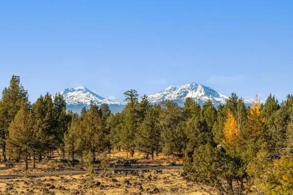 17720 Mountain View Road, Sisters, OR 97759