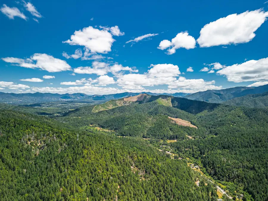 222 Wonder Lane, Wilderville, OR 97543 - #2