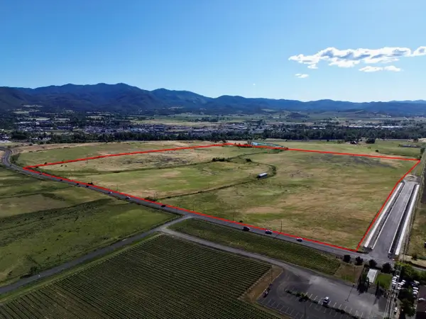 N Phoenix Road #501, Medford, OR 97504