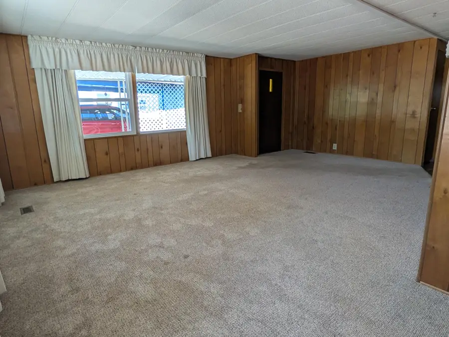 2252 Table Rock Road #SPC 17, Medford, OR 97501 - #3