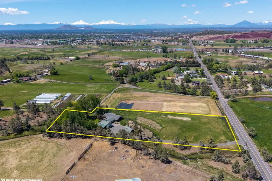 1350 NE Yucca Avenue, Redmond, OR 97756 - #2