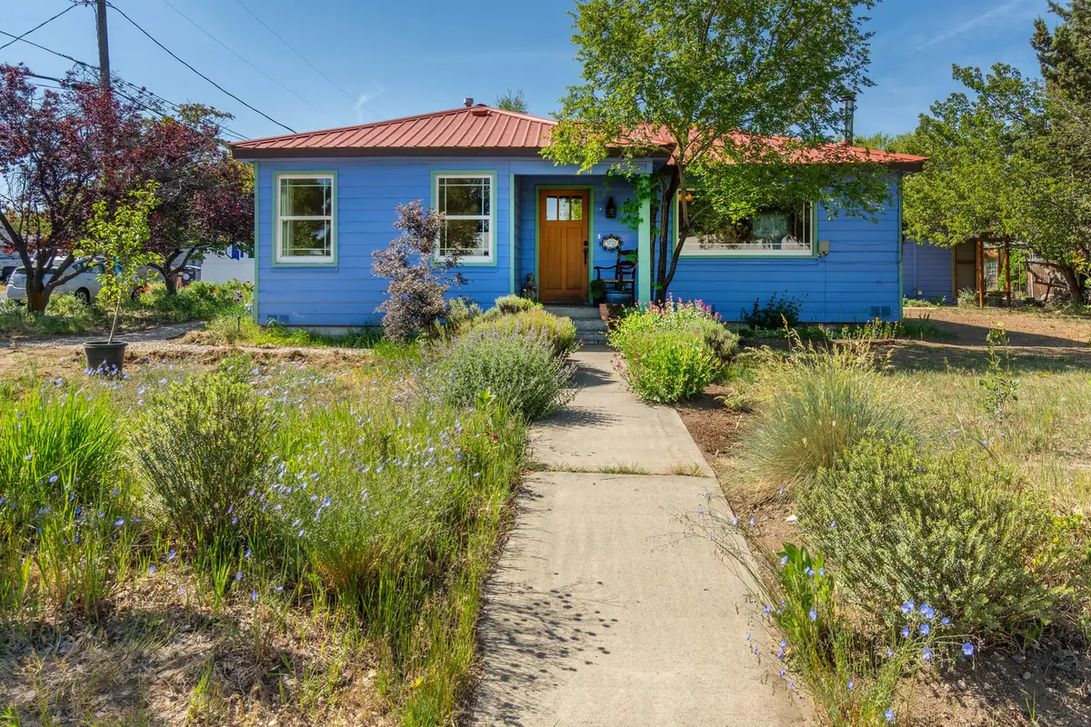 1808 SW Kalama Avenue, Redmond, OR 97756 - #1