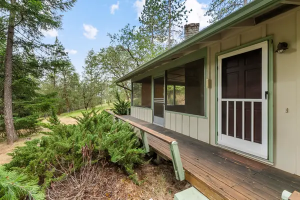 200 Clydesdale Drive, Grants Pass, OR 97526