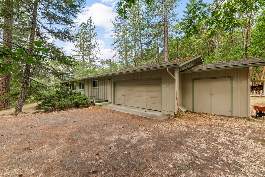 200 Clydesdale Drive, Grants Pass, OR 97526 - #2