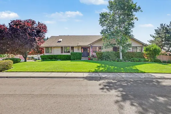 1361 La Loma Drive, Medford, OR 97504