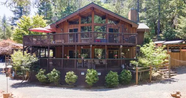 856 Green Tree Loop, Grants Pass, OR 97527