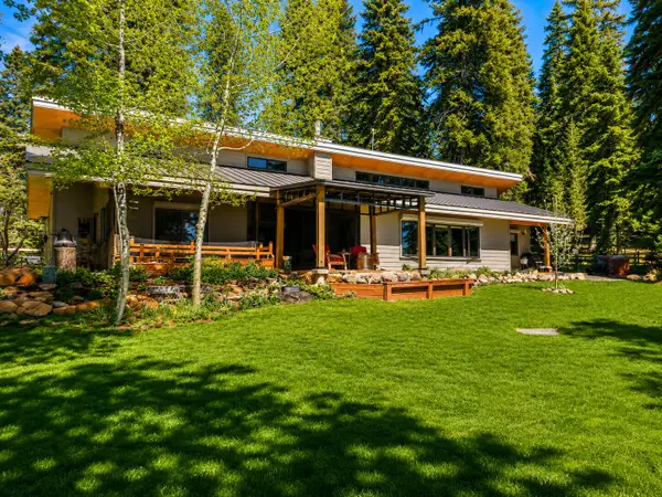 4990 E Hyatt Lake Road, Ashland, OR 97520