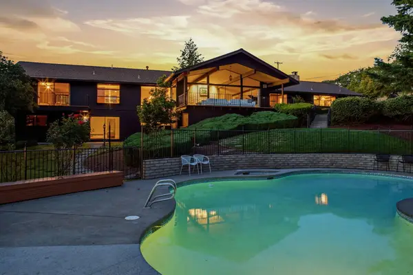 50 Mariposa Terrace, Medford, OR 97504