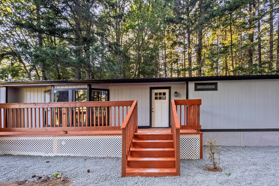 601 Pinewood Way, Cave Junction, OR 97523 - #2