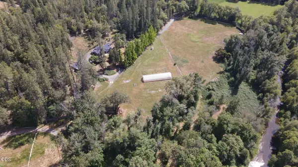 782 Covered Bridge Road, Rogue River, OR 97537