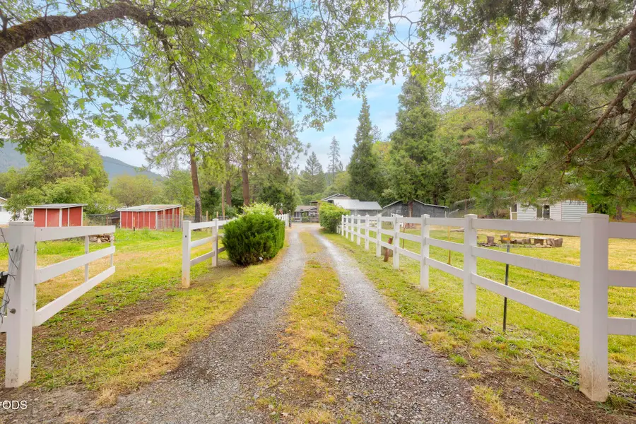 161 Soldier Creek, Grants Pass, OR 97526 - #2