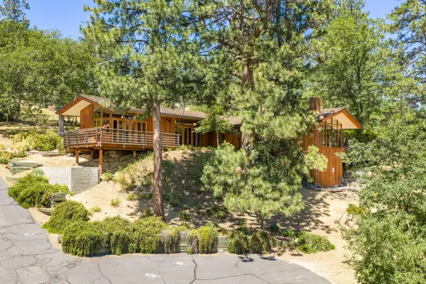 155 Terrace Street, Ashland, OR 97520