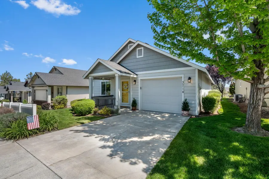 3714 SW 29th Street, Redmond, OR 97756 - #2