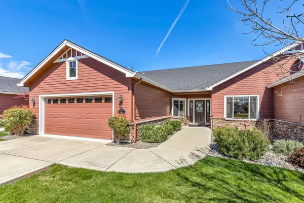 161 Skyhawk Drive, Eagle Point, OR 97524