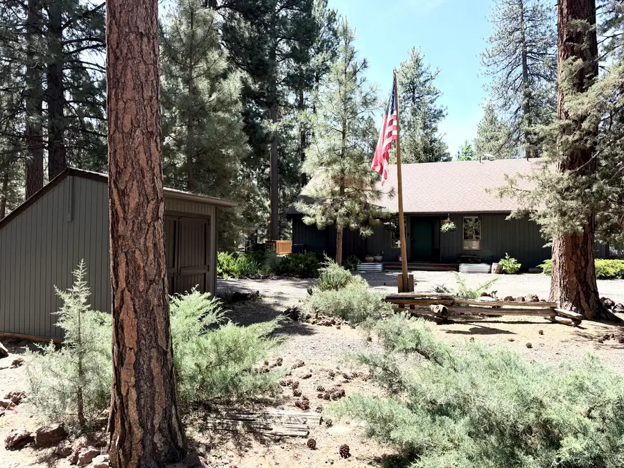 68964 Graham Court, Sisters, OR 97759 - #2