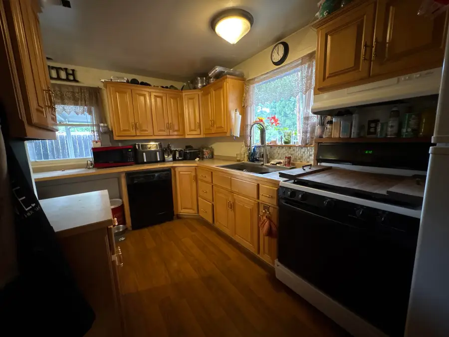 423 SE M Street, Grants Pass, OR 97526 - #3