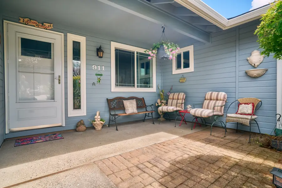 911 La Loma Drive, Medford, OR 97504 - #3