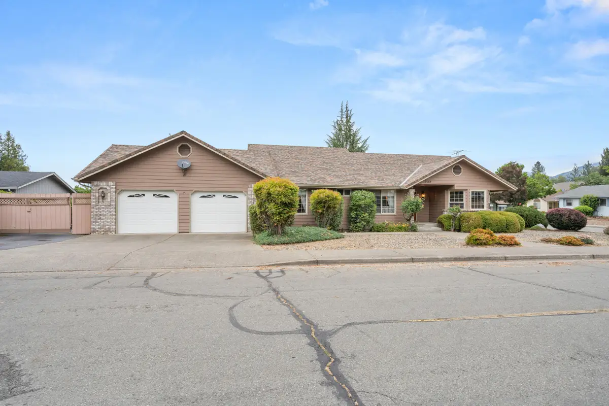 1449 Ben Aire Circle, Grants Pass, OR 97527 - #1