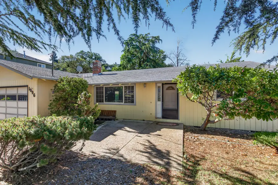 1996 Woodlawn Drive, Medford, OR 97504 - #2