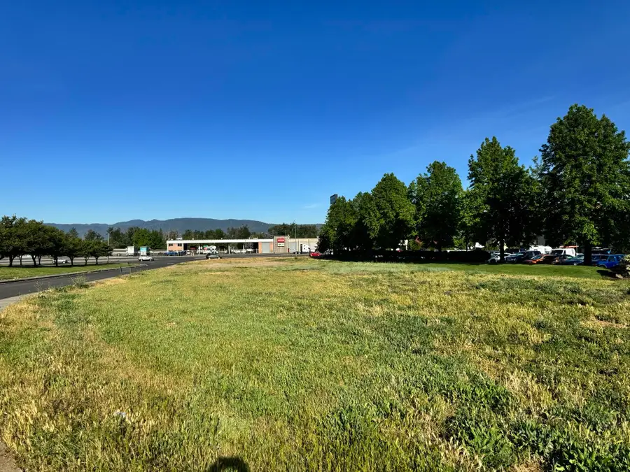 2300 Biddle Road #200, Medford, OR 97504 - #2