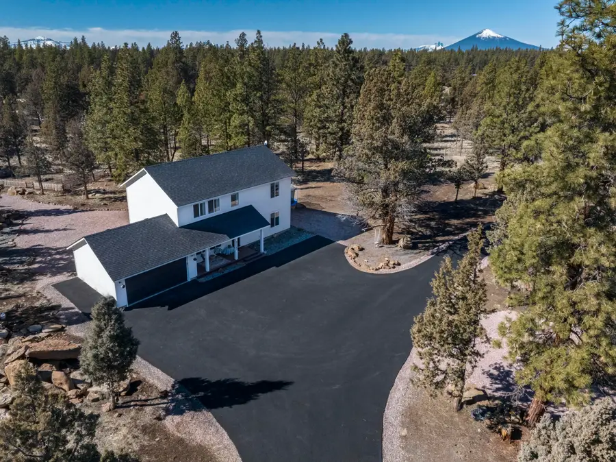 69353 Hinkle Butte Drive, Sisters, OR 97759 - #3