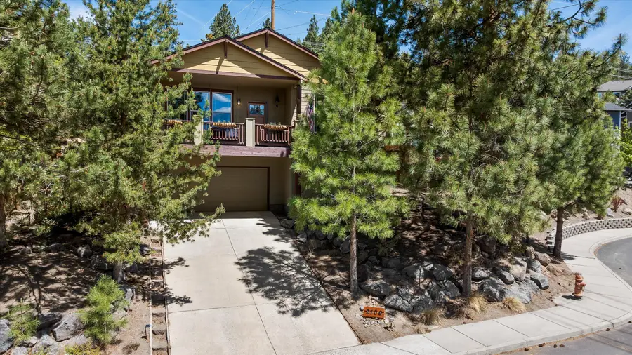 2106 NW Black Pines Place, Bend, OR 97703 - #2