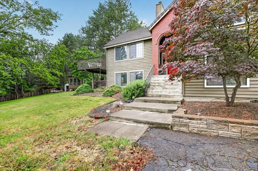 1477 Angelcrest Drive, Medford, OR 97504 - #2