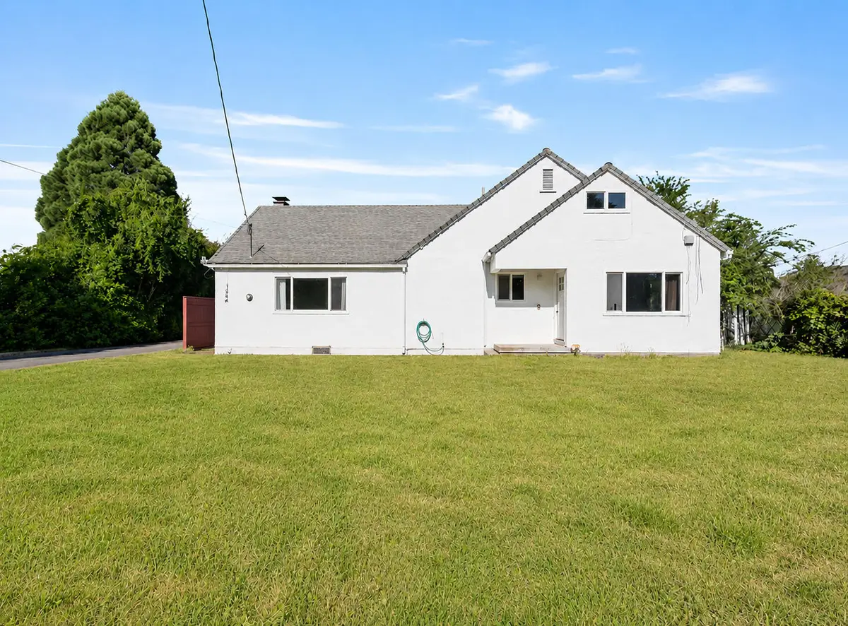 1564 Carnahan Drive, Grants Pass, OR 97527 - #1