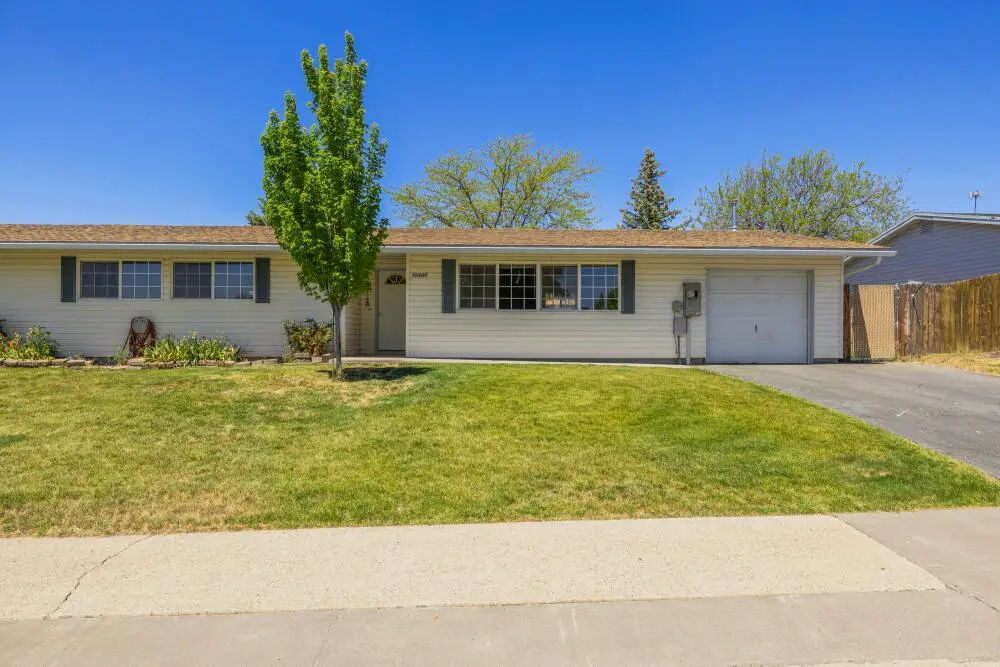 10405 Preddy Avenue, Klamath Falls, OR 97603 - #1