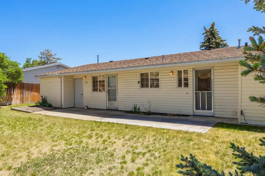 10405 Preddy Avenue, Klamath Falls, OR 97603 - #3