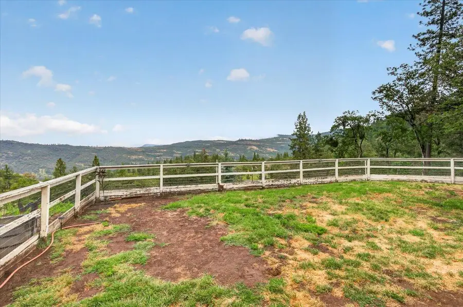 483 Wren Ridge Drive, Eagle Point, OR 97524 - #2