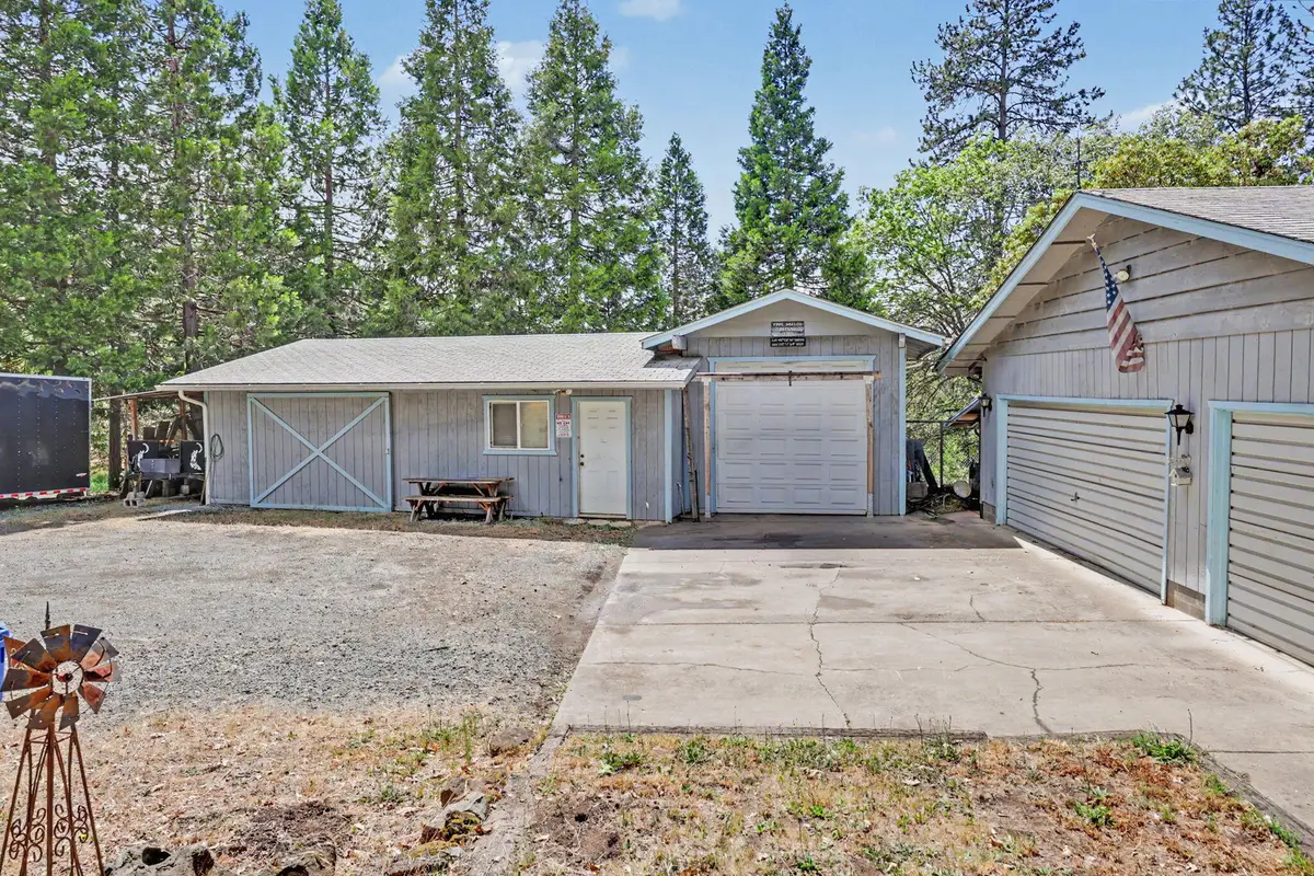 758 Summit Loop, Grants Pass, OR 97527 - #1