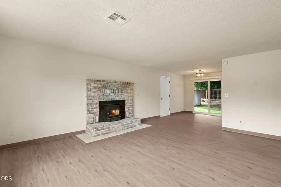1950 NW Michelle Way, Grants Pass, OR 97526 - #2