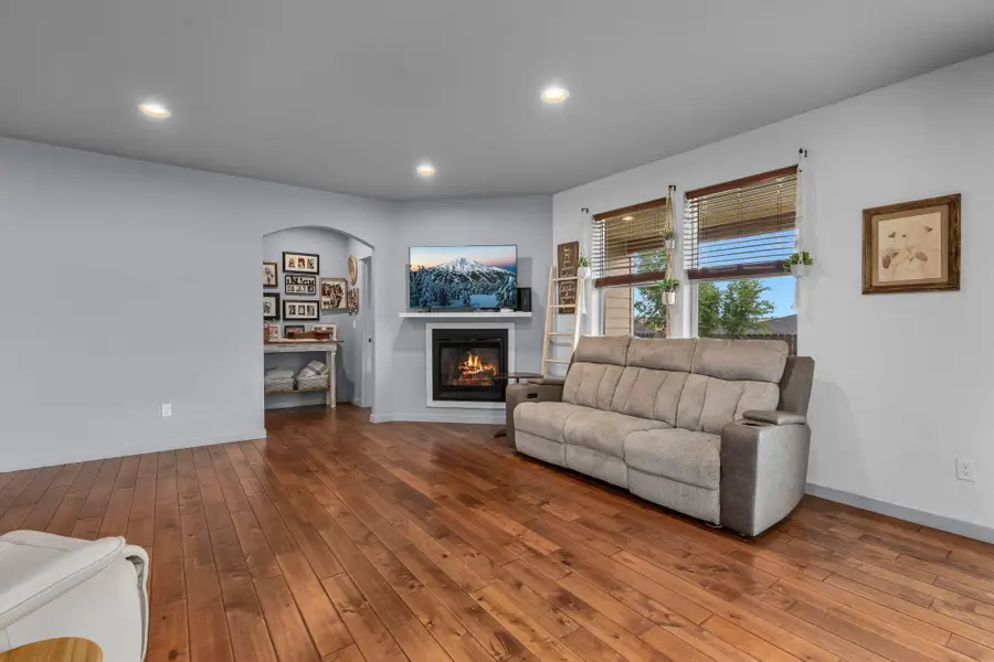 495 SE Leisek Way, Madras, OR 97741 - #3
