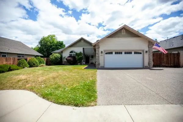 505 SE Jaylen Drive, Grants Pass, OR 97527