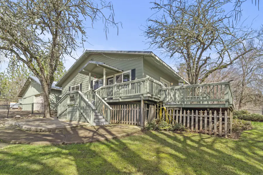 1305 Butte Falls Highway, Eagle Point, OR 97524 - #3