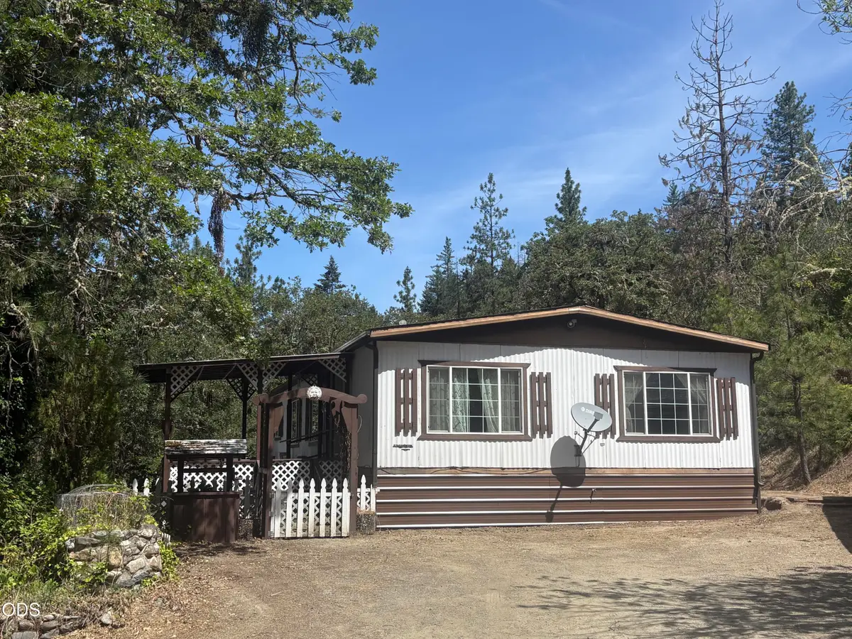 705 Hyde Park Road, Grants Pass, OR 97527 - #1
