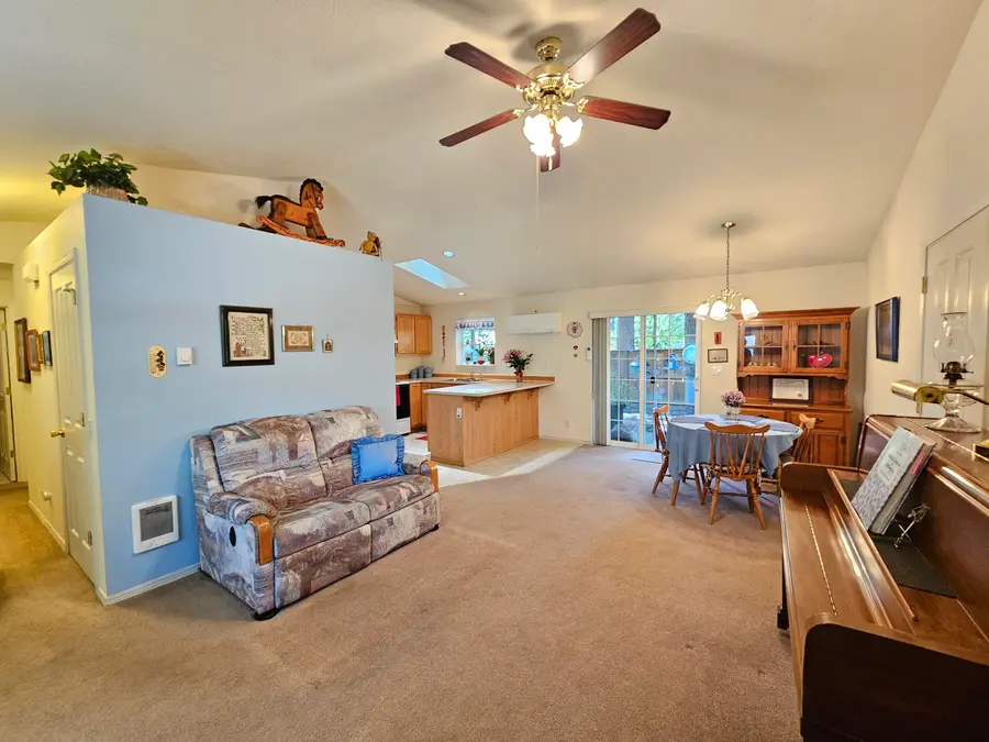 369 E St Helens Avenue, Sisters, OR 97759 - #3