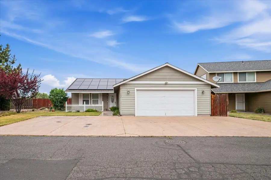 512 SE Ponderosa Drive, Madras, OR 97741 - #2