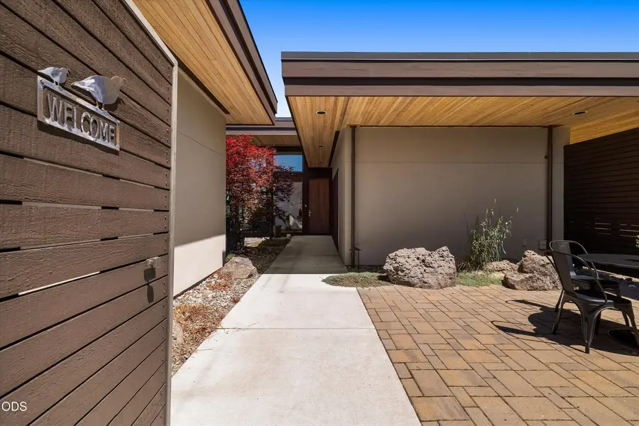 19015 Park Commons Drive, Bend, OR 97703 - #2