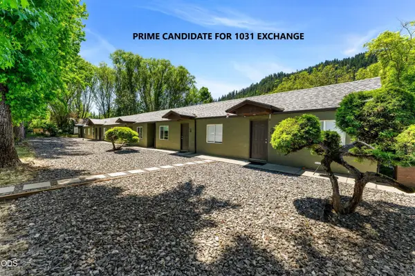 5333 Rogue River Highway, Gold Hill, OR 97525