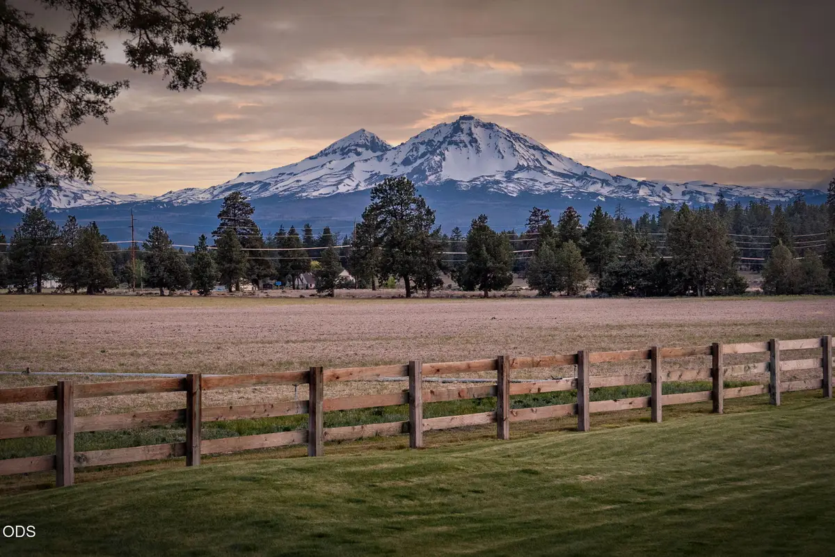 17186 Highway 126, Sisters, OR 97759 - #1