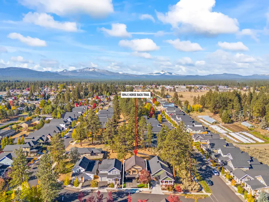 1094 E Horse Back Trail, Sisters, OR 97759 - #3