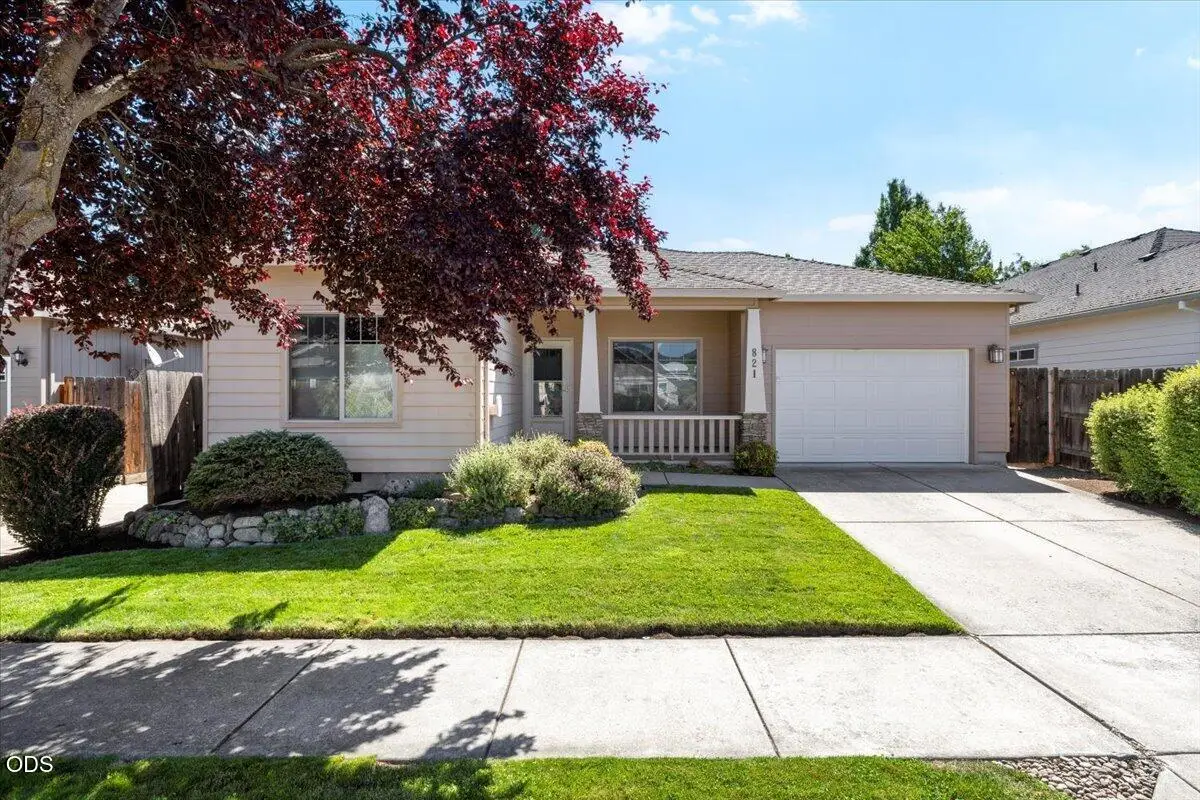 821 Isherwood Drive, Central Point, OR 97502 - #1